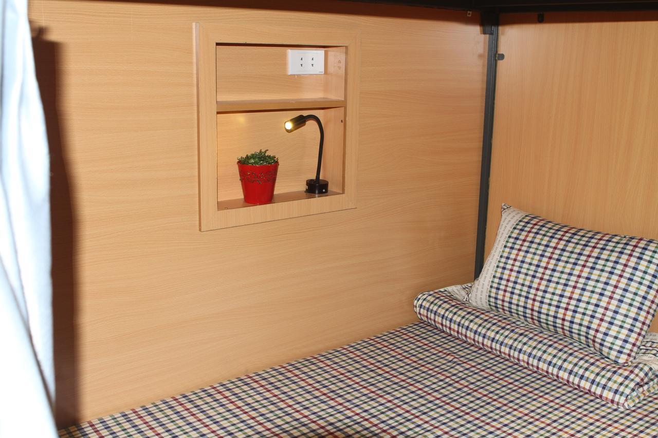 Golden Snake Hostel 河内 外观 照片
